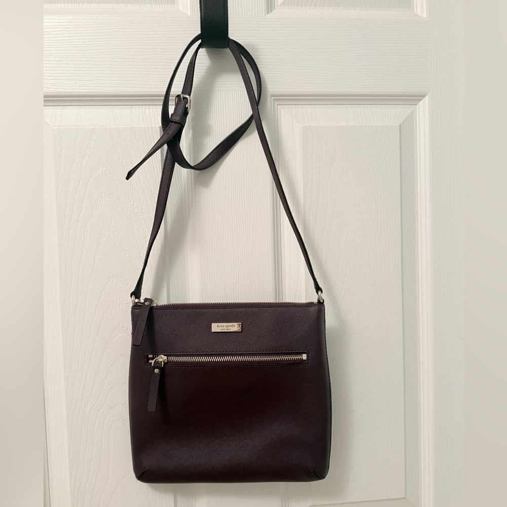 EXCELLENT CONDITION KATE SPADE Rima Laurel Way Crossbody Plum Color - Picture 4 of 11
